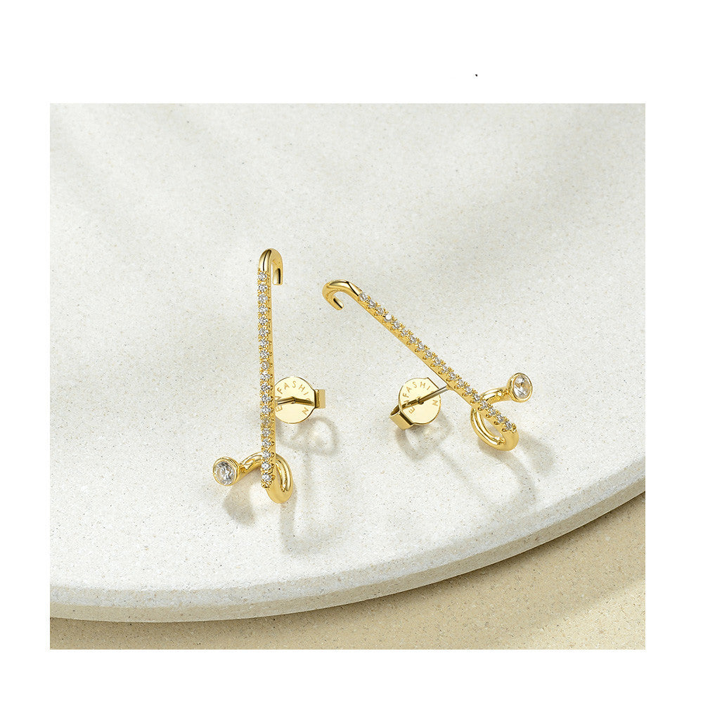 18K Goldplattierte Messing Ohrstecker im Europäischen und Amerikanischen Design mit Geometrischer Anordnung von Kleinen Diamanten