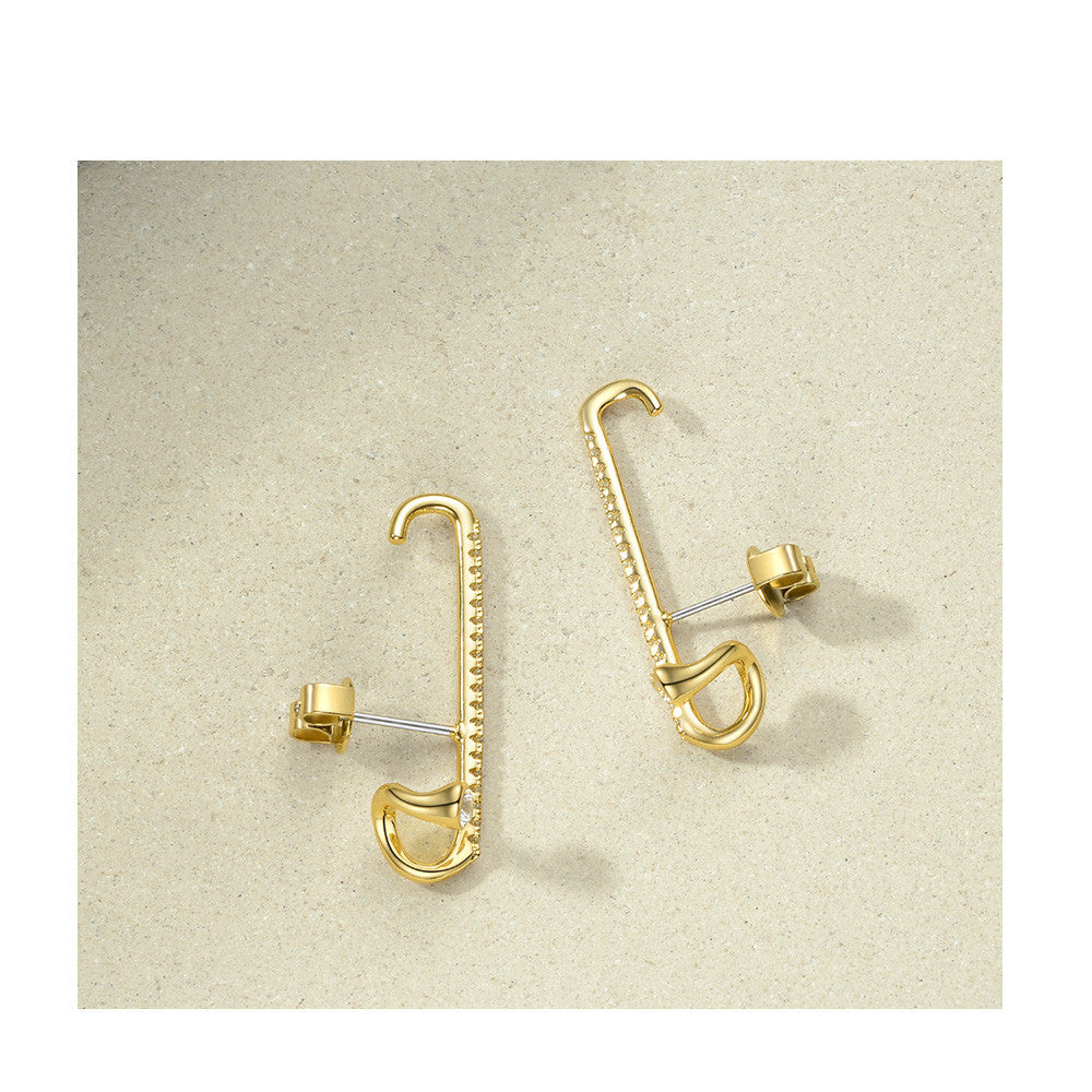 18K Goldplattierte Messing Ohrstecker im Europäischen und Amerikanischen Design mit Geometrischer Anordnung von Kleinen Diamanten