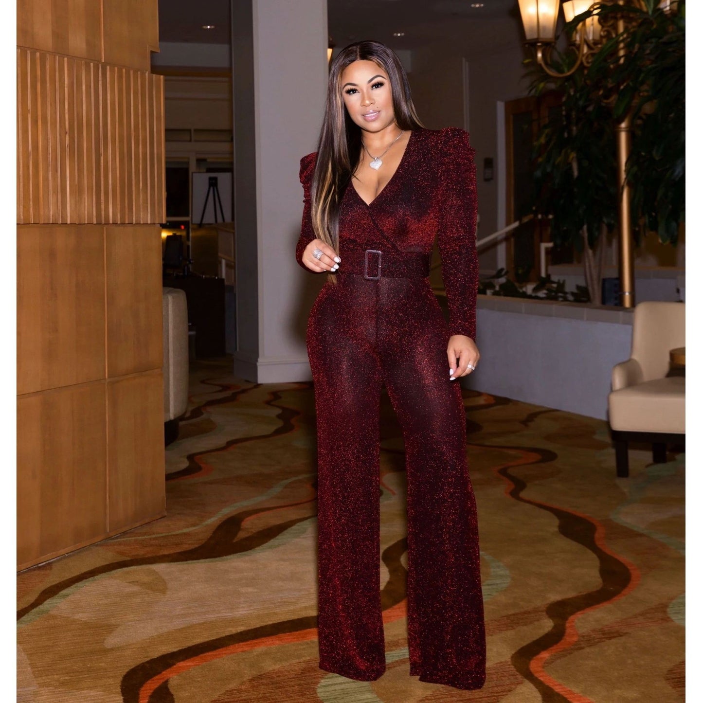 Lässiger Jumpsuit aus dehnbarem Nylon-Goldseide-Material – Eleganz trifft Komfort