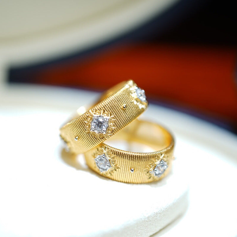Antique Silver Gold Ring with Cubic Zirconia - Retro Charm for Men and Women