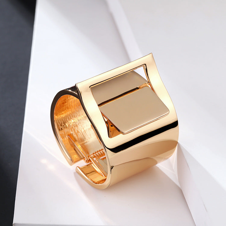 Wide Edge Gold Plated Bracelet with Geometric Buckle – Shiny and Modern