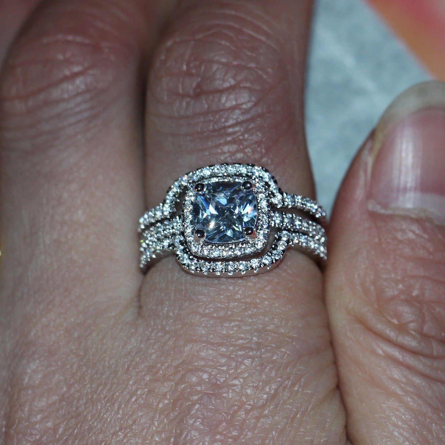 Gold-plated zirconia ring – elegance in European and American style