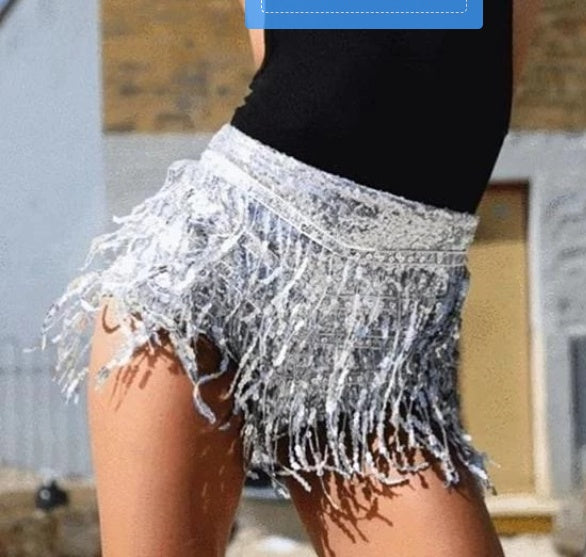 Hot Doof Babe – Heiße Quasten-Pailletten-Hotpants