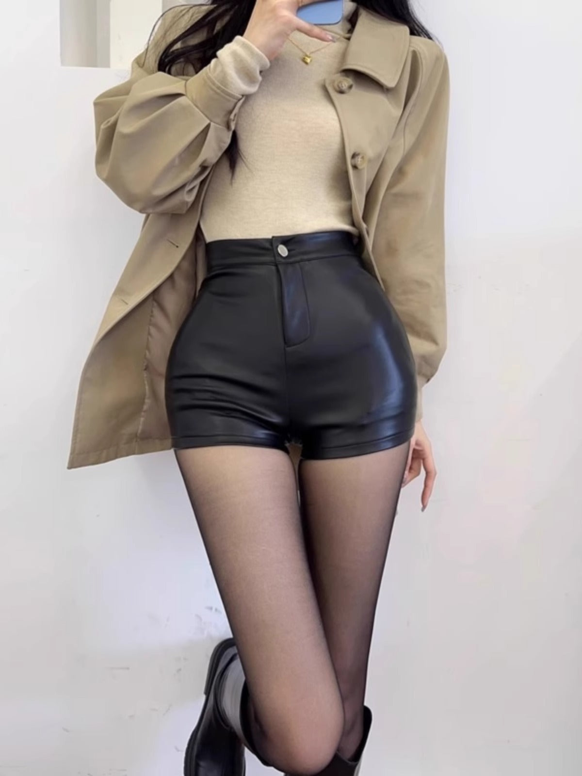 Damen High-Waist Slimming Shorts – Elegant und Komfortabel