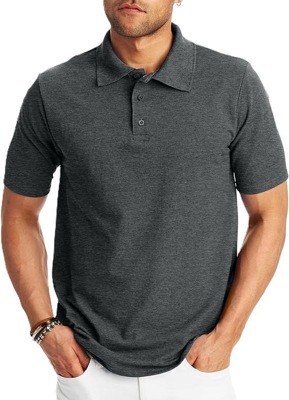 Polo de hombre holgado y sencillo con manga corta.