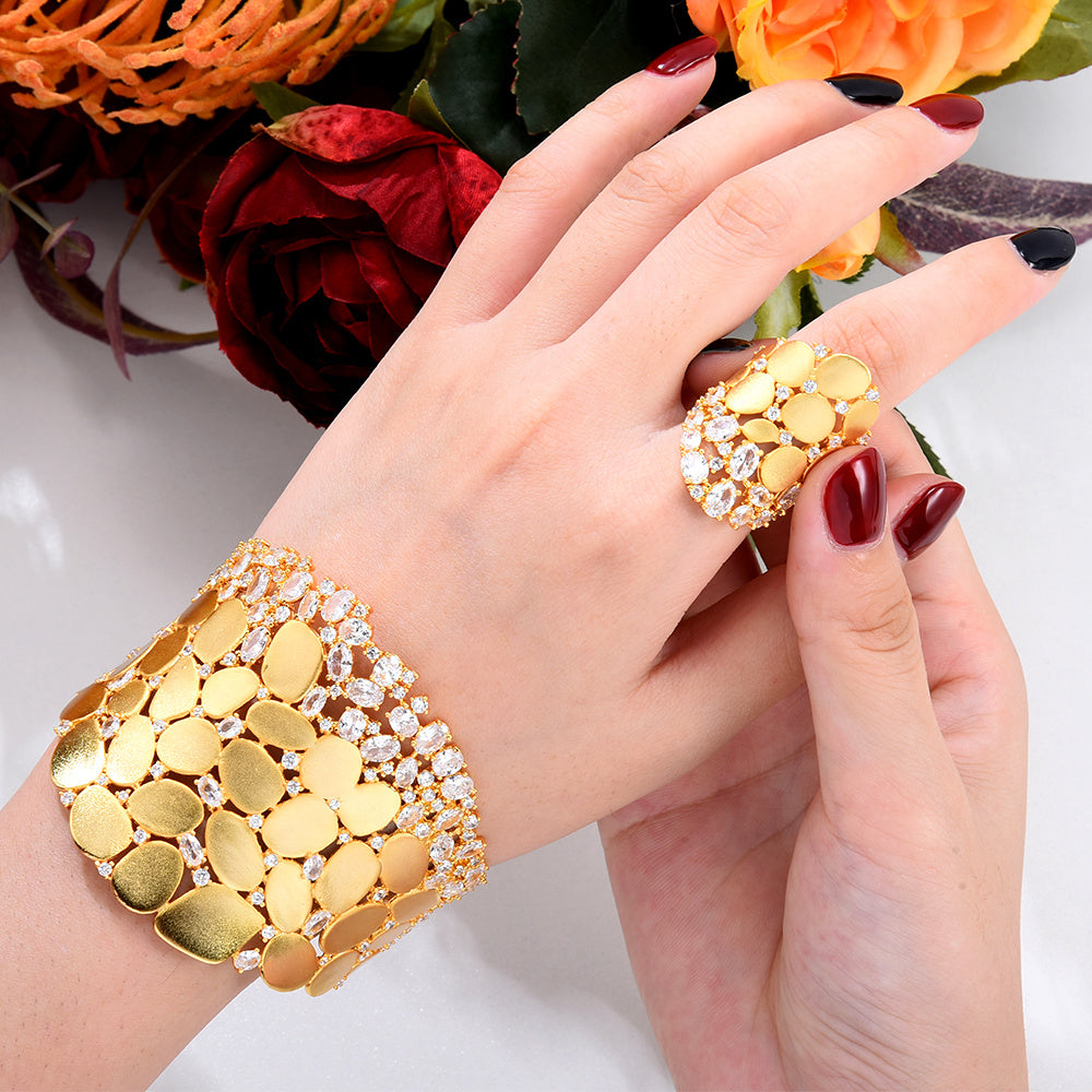 New Fashion, New Nobel Luxury Bangle Earrings Ring Set
