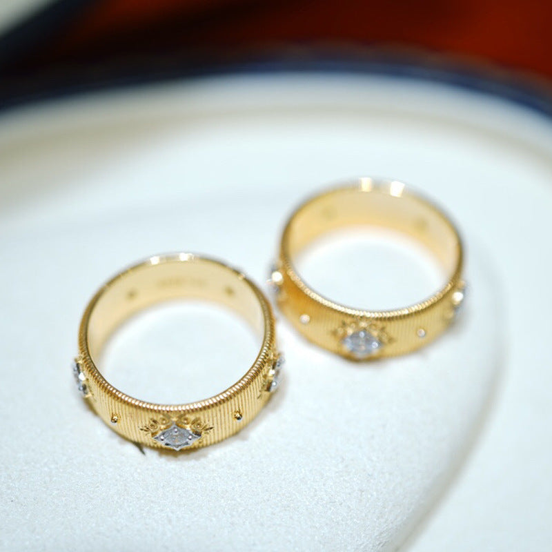 Antique Silver Gold Ring with Cubic Zirconia - Retro Charm for Men and Women