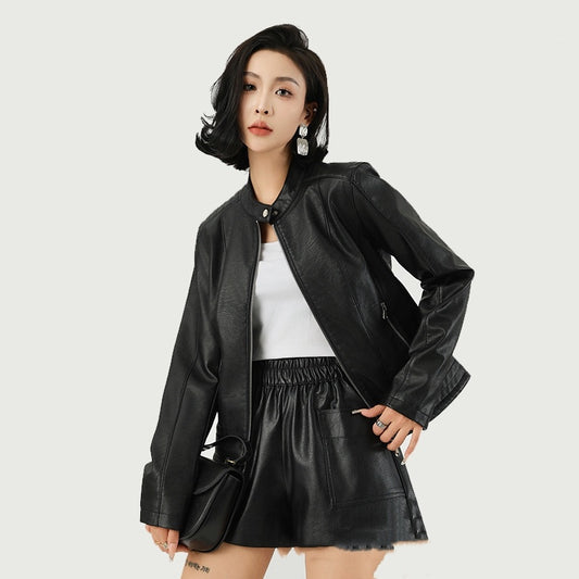 Damen-Lederjacke im Lokomotivstil