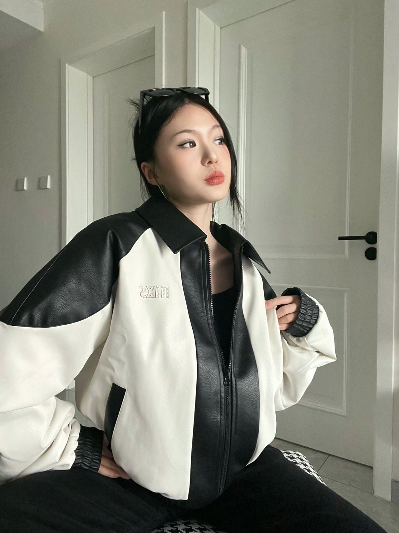 Loose-fitting long-sleeved top for spring