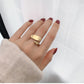 Titanstahl-Goldring für den Zeigefinger – Eleganz im Oval-Design