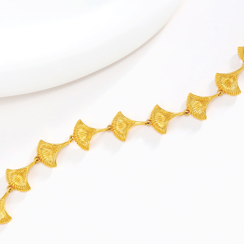 Vergoldetes Ginkgo-Blatt-Armband – Eleganz in Schlichtheit
