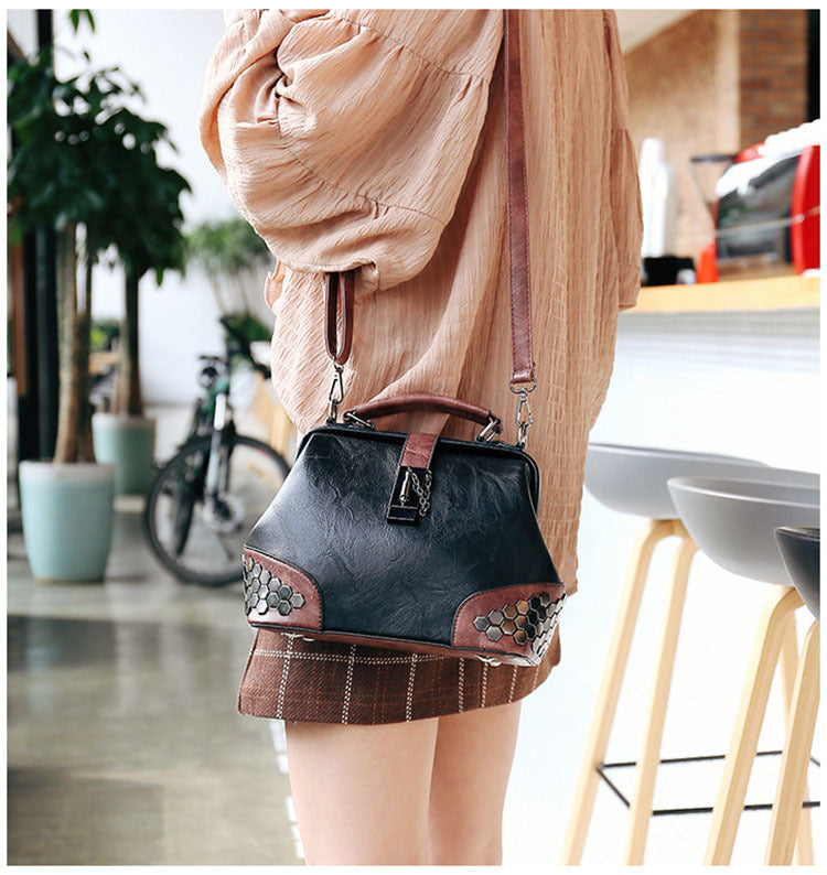 Elegant women's shoulder bag made of PU leather - stylish and versatile for everyday and leisure use