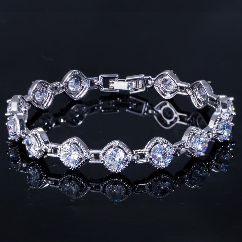 Elegantes Strass-Ketten Armband in Weißgoldfarbe mit Funkelnden Kubischen Zirkonien für Damen