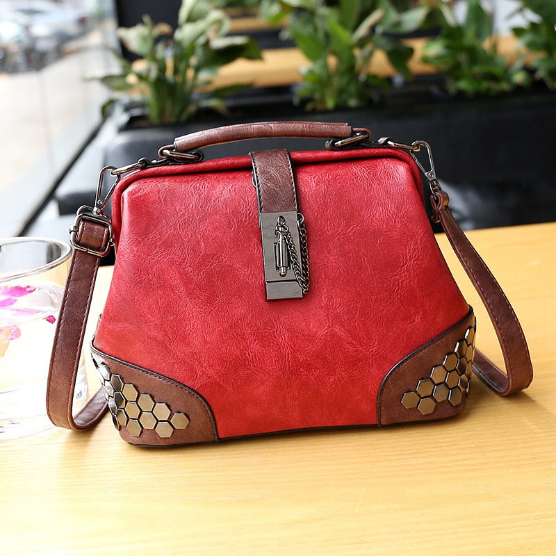Elegant women's shoulder bag made of PU leather - stylish and versatile for everyday and leisure use