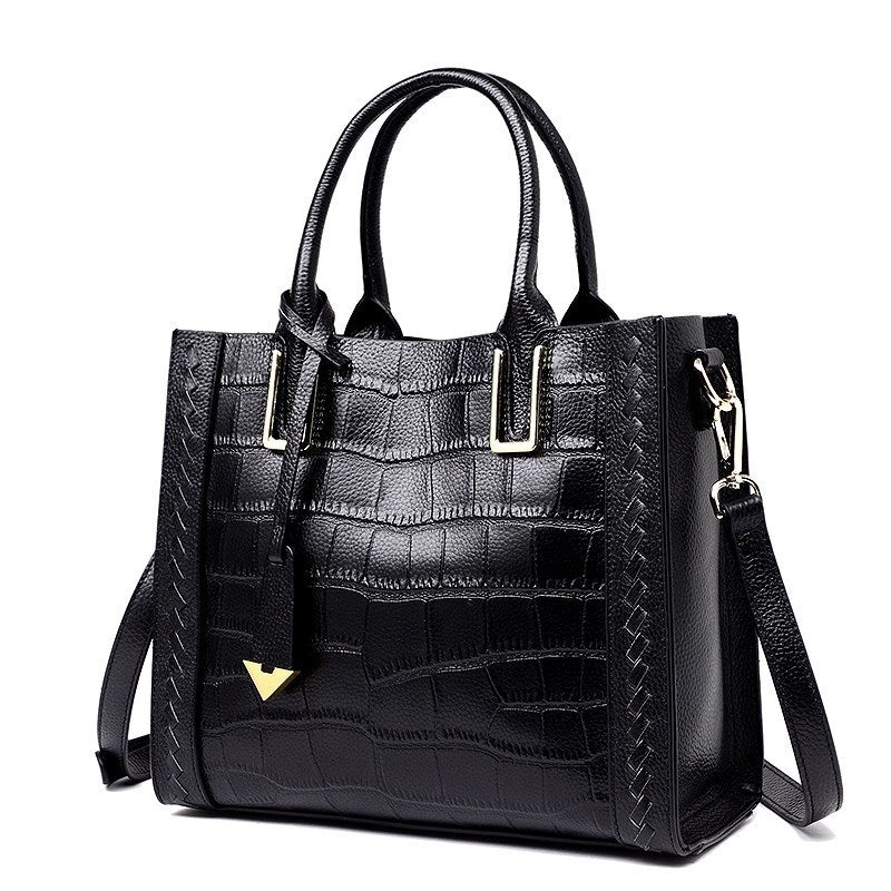 Women's leather handbag with crocodile embossing - elegance in Korean style