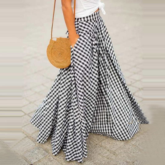 Women's skirt in check design with elastic waist