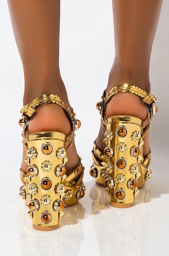Goldene Barock High Heel Sandaletten mit Spiegelglanz