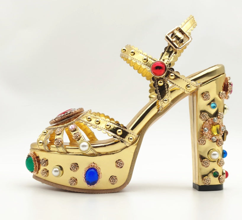 Goldene Barock High Heel Sandaletten mit Spiegelglanz