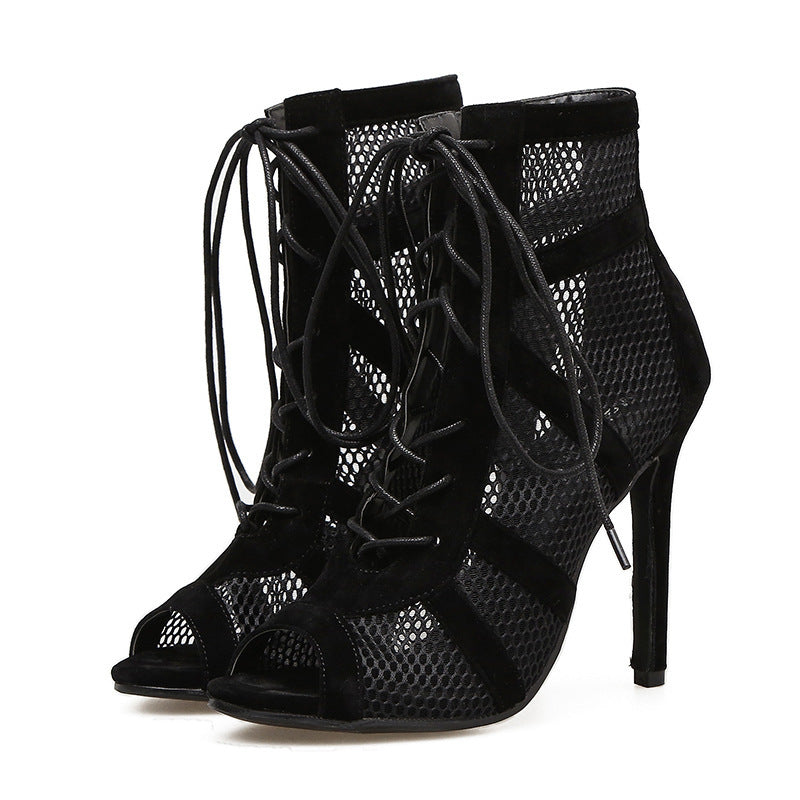 Trendy women's short boots - stylish and comfortable boots for every occasion