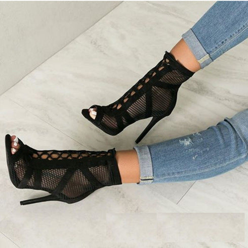 Trendy women's short boots - stylish and comfortable boots for every occasion