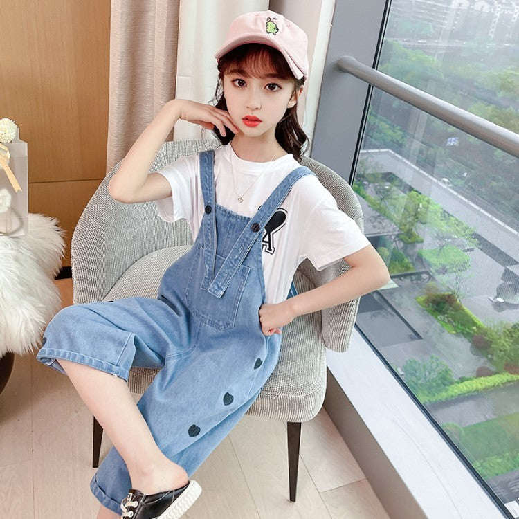Trendy Baumwoll-T-Shirt und Denim-Latzhosen-Set für Mädchen – Zweiteiliger Kinderanzug