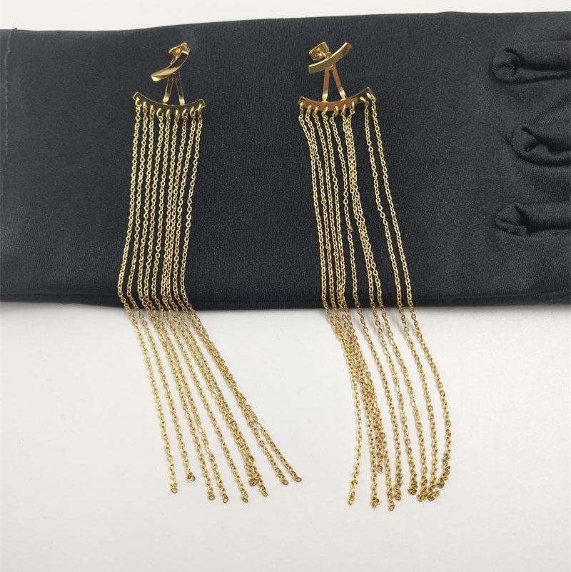 Pendientes largos con borlas bañados en oro