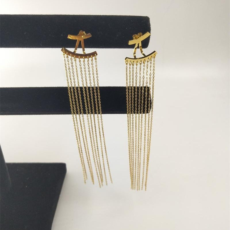 Pendientes largos con borlas bañados en oro
