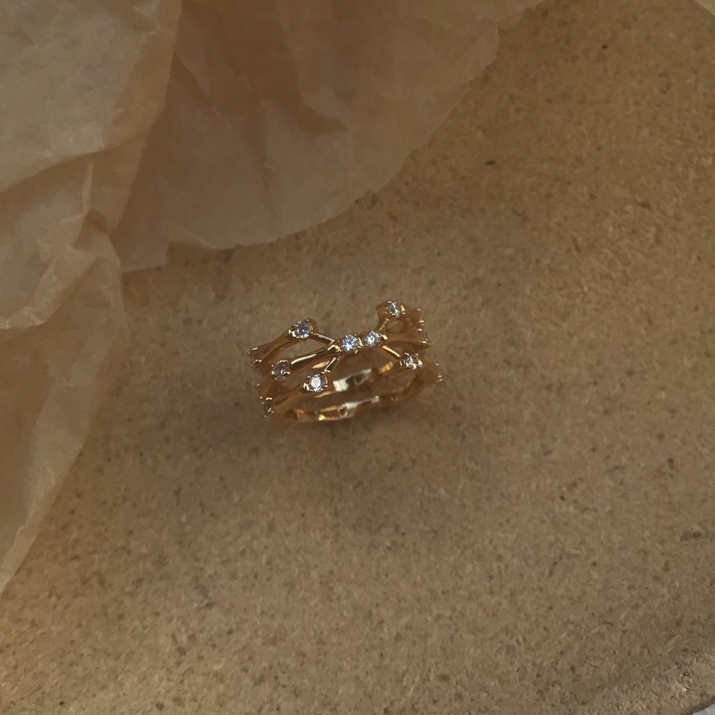 Extravaganter 18K Vergoldeter Bambus-Ring mit Zirkonia – Einzigartiges Design für Stilbewusste