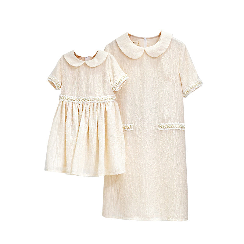 Sommerliche Familienoutfits für Mutter und Kind