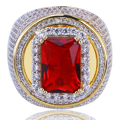 Anillo de hombre con baño de oro de 18 quilates y circonitas: elegancia y estilo