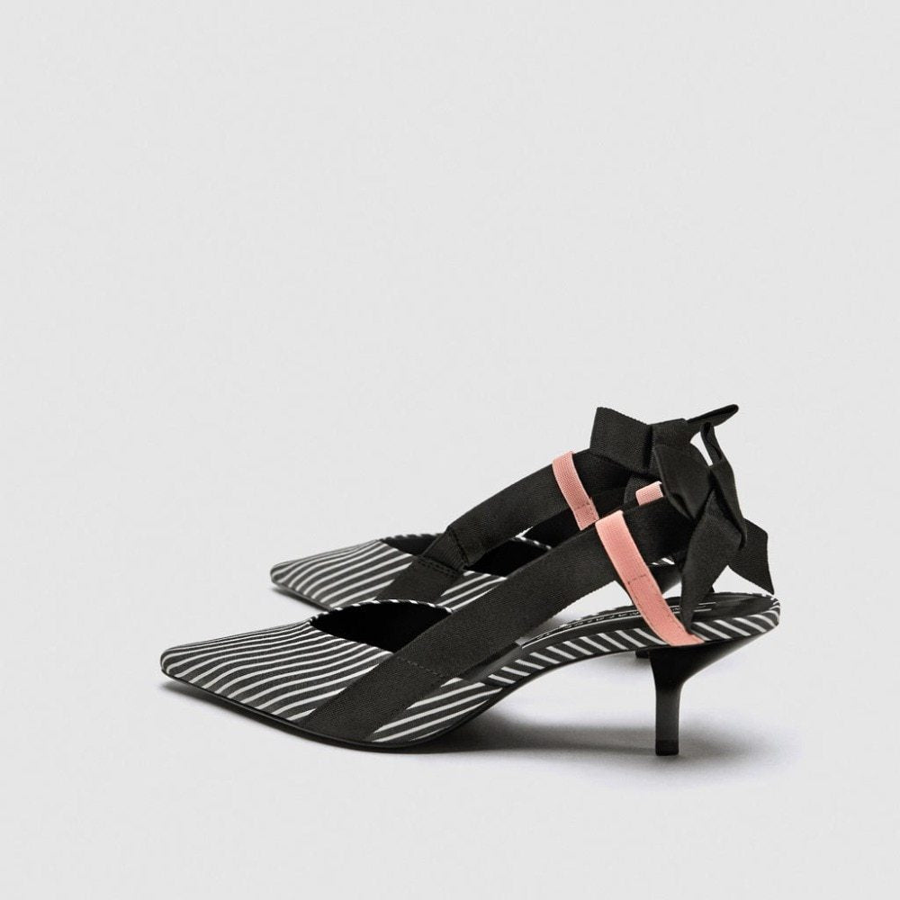 Elegantes mules de tacón gatito a rayas: elegantes zapatos de verano para mujer con un lazo femenino