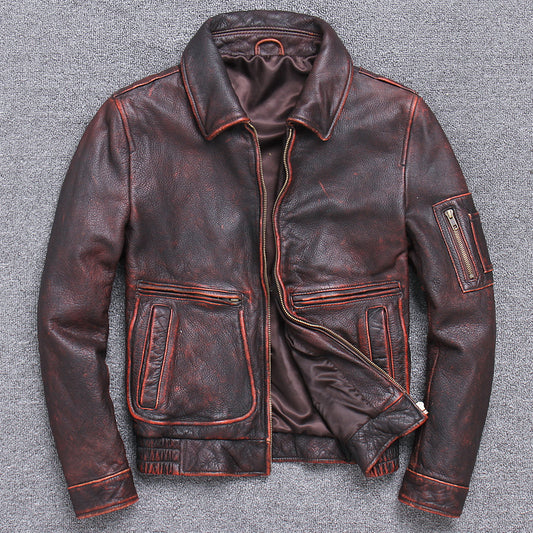 Chaqueta de cuero gruesa de estilo casual, con aspecto usado.