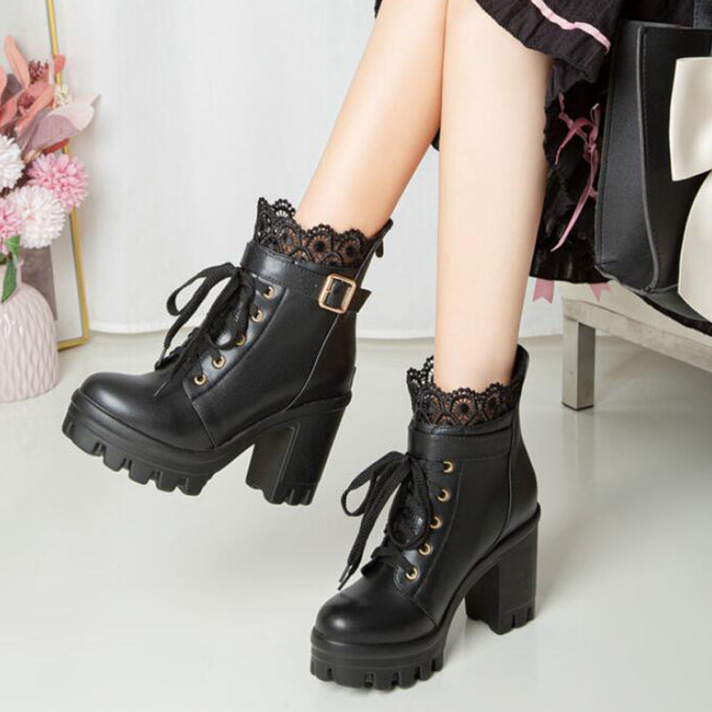 Elegant lace-up ankle boots with square heel – stylish and comfortable for women