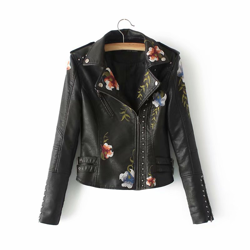Bestickte Lederjacke mit Nieten