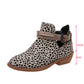 Botines de leopardo con hebilla y escote en pico - modernos y cómodos
