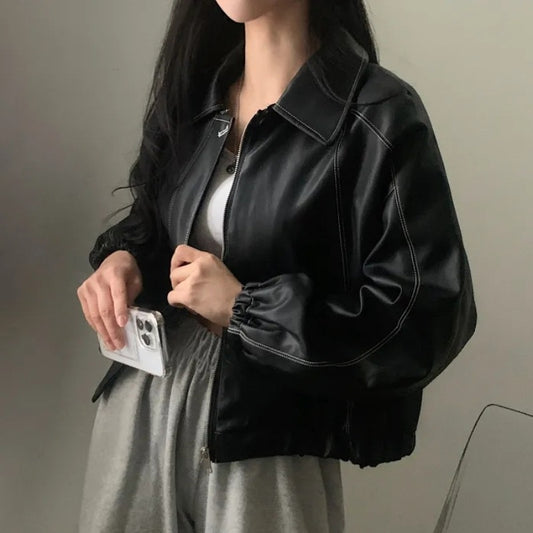 Fashionable and chic leather coat for women