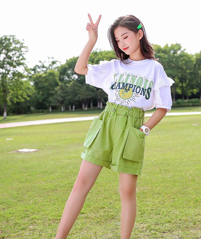 Mädchen Zweiteiler – Kurzarm-Shirt und Shorts im modischen, schlichten Stil