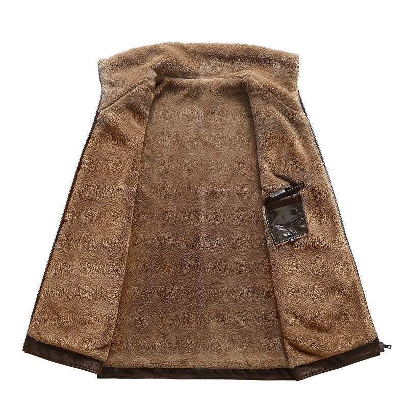 Men's leather jacket with lapels and fleece lining