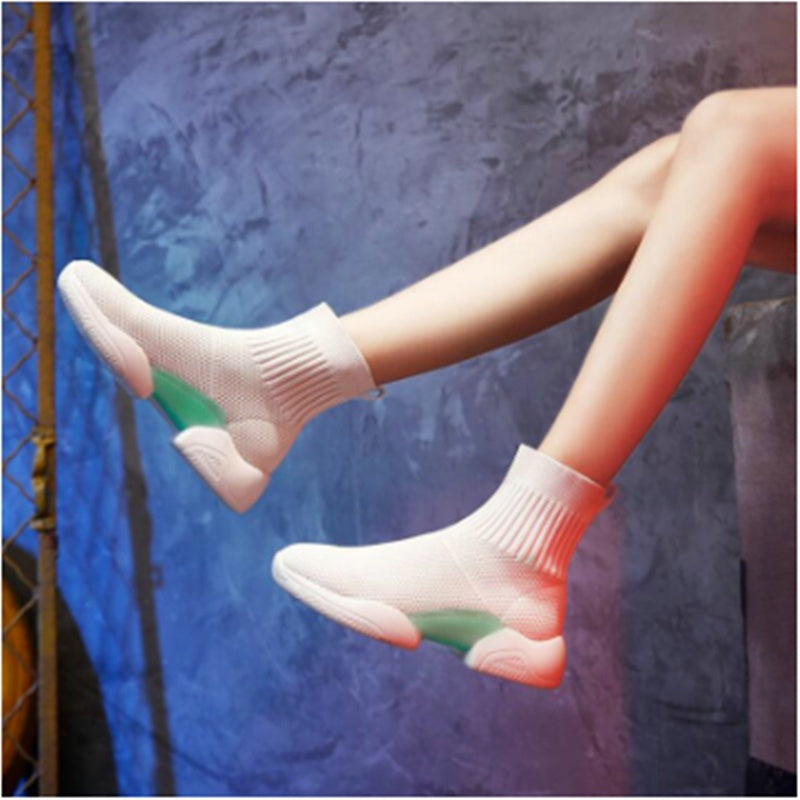 Trendy high-top sneakers for women – stylish, comfortable and versatile