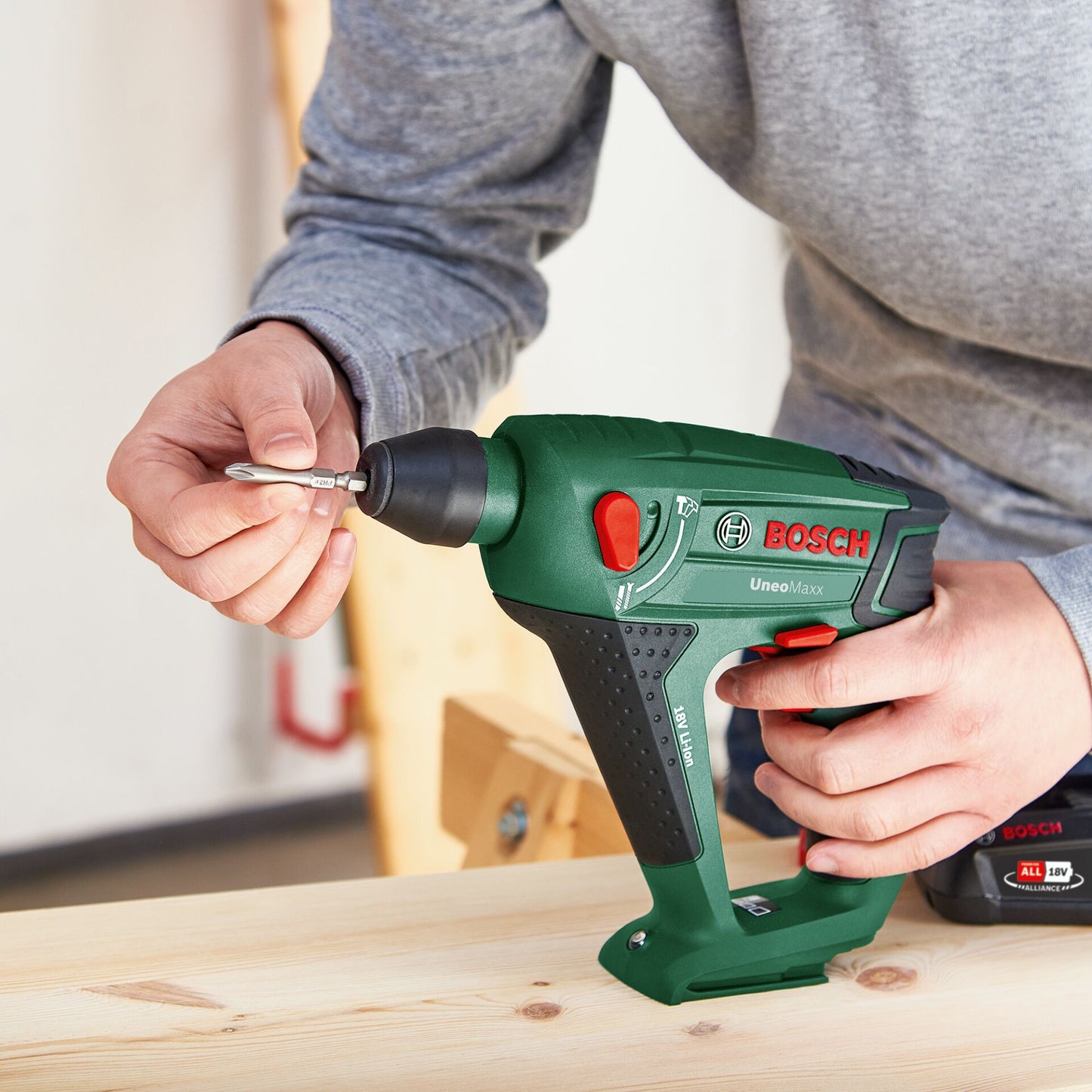 Bosch UNEO Maxx Akku-Bohrhammer 3-in-1 Mit 2 Akkus