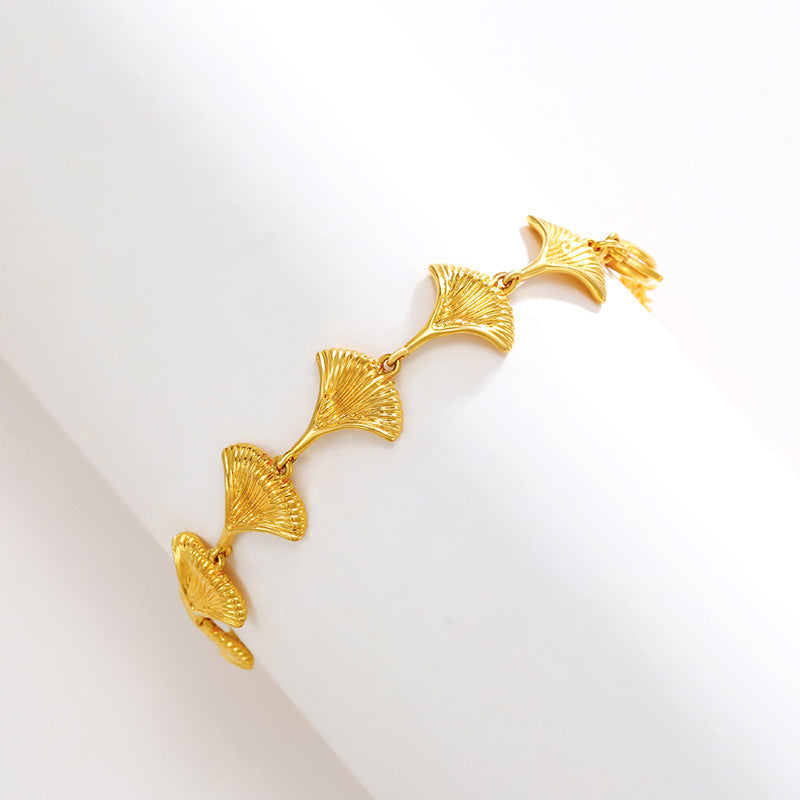 Vergoldetes Ginkgo-Blatt-Armband – Eleganz in Schlichtheit