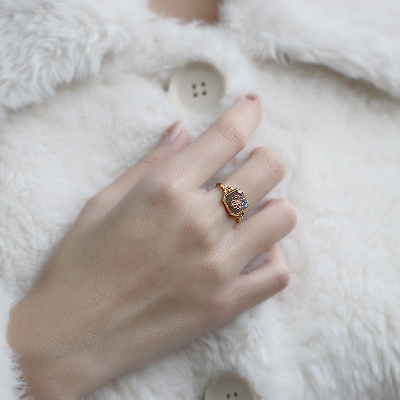 Anillo de plata S925 con baño de oro K y labradorita natural - diseño vintage para mujer
