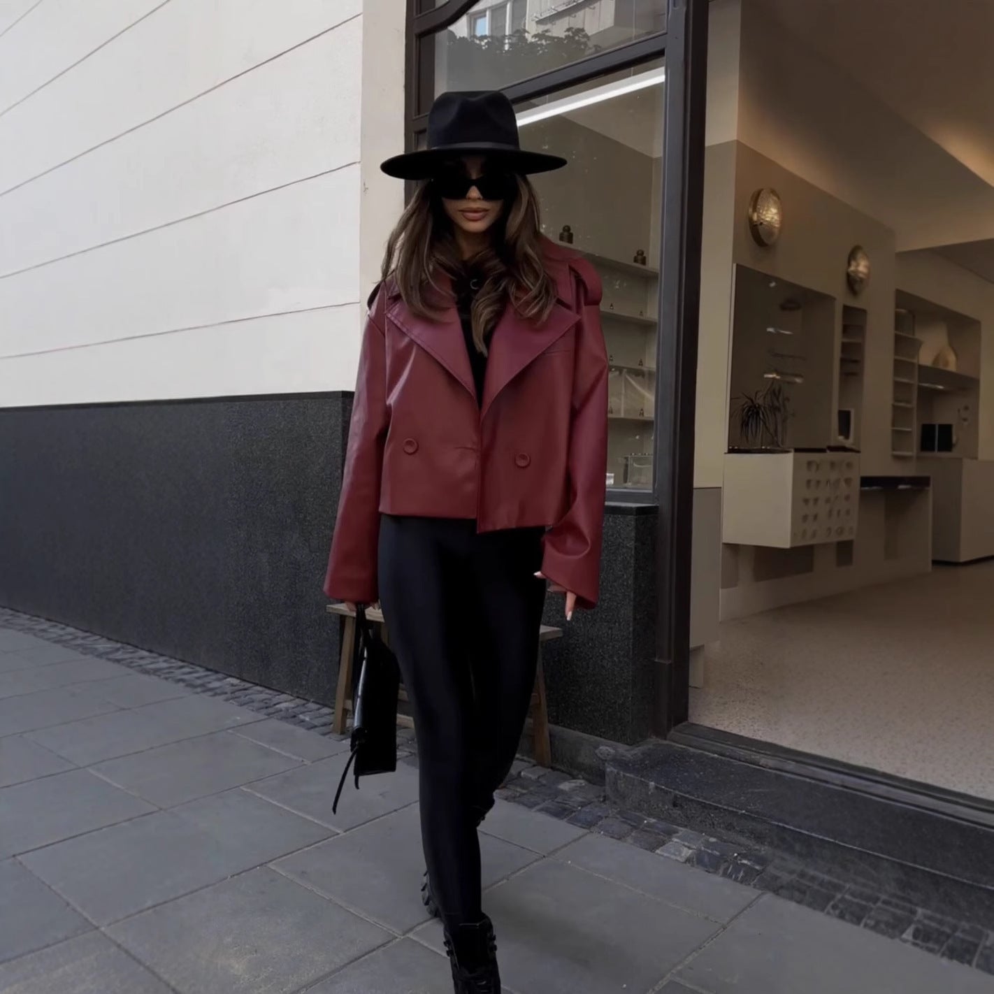 Damen-Retro-Lederjacke im modischen Design