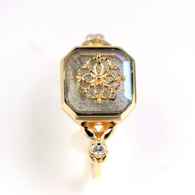 Anillo de plata S925 con baño de oro K y labradorita natural - diseño vintage para mujer