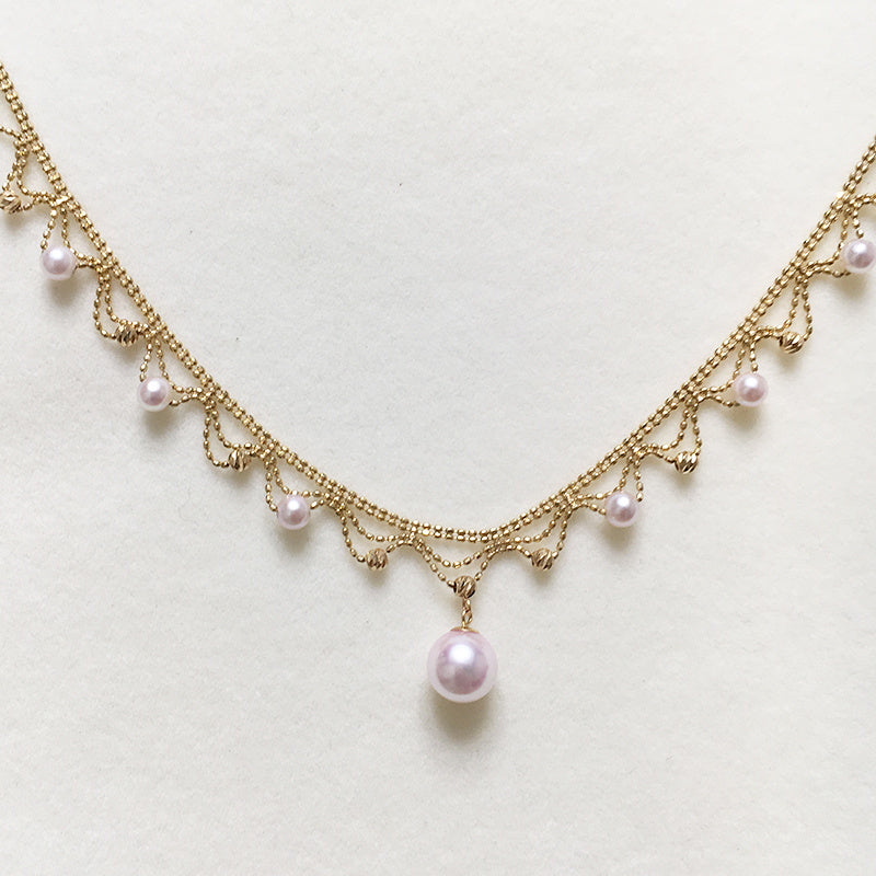Aurora Japanische 18K Gold Spitzen-Perlen-Halskette
