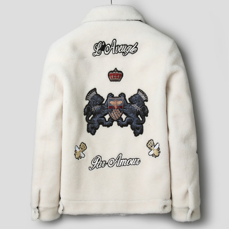 Fashionable white lambskin jacket with grain structure