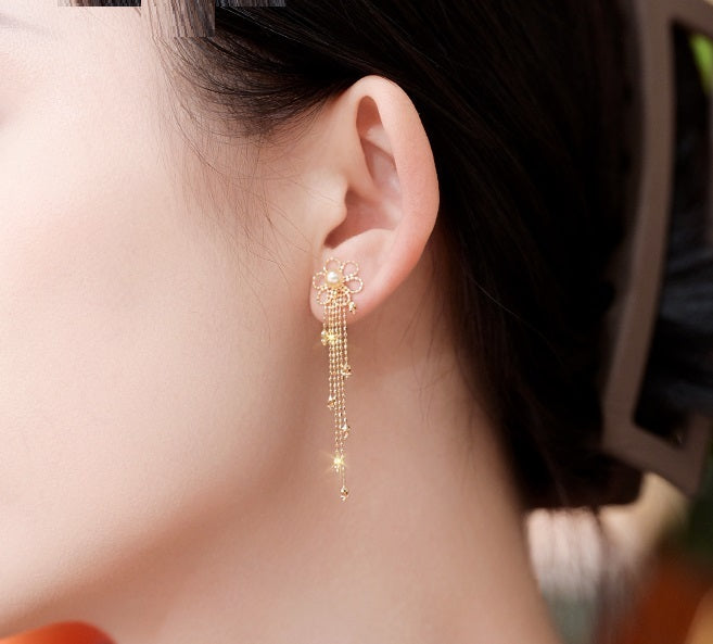 Nuevo diseño de lujo Pendientes premium de perlas de encaje de oro de 18 quilates